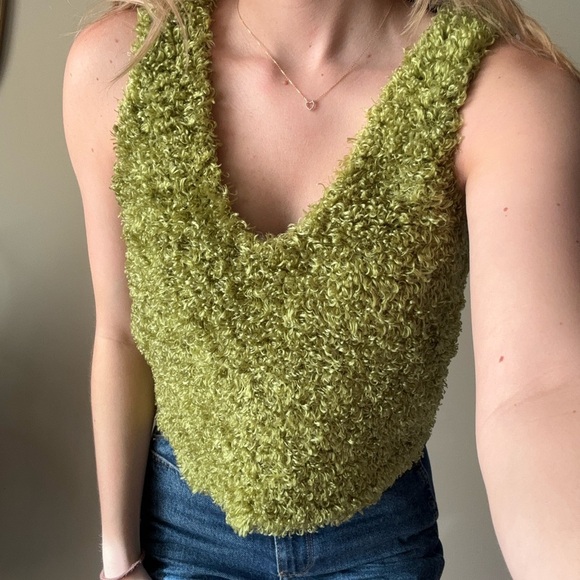 Green Fuzzy Retro Tank Top - Picture 3 of 9